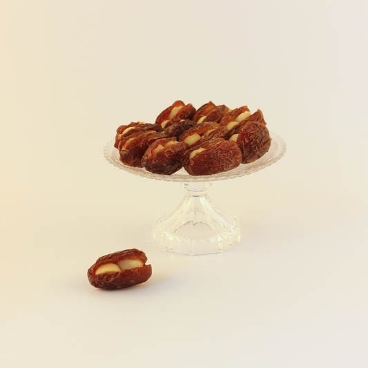 Macadamia stuffed Majdool